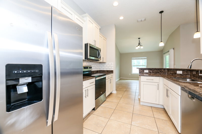 2,495/Mo, 75094 Fern Creek Dr Yulee, FL 32097 Kitchen View