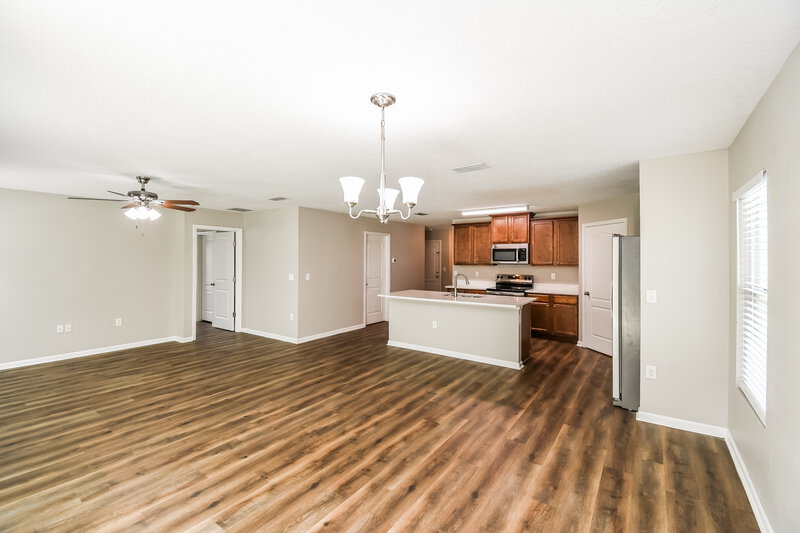 1,865/Mo, 8769 Oxfordshire Ave E Jacksonville, FL 32219 Dining Room View