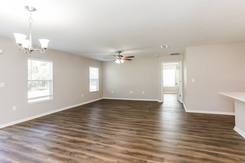 1,810/Mo, 8769 Oxfordshire Ave E Jacksonville, FL 32219 Living Room View 3