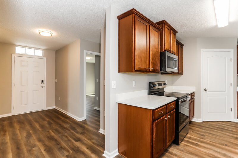 1,810/Mo, 8769 Oxfordshire Ave E Jacksonville, FL 32219 Kitchen View