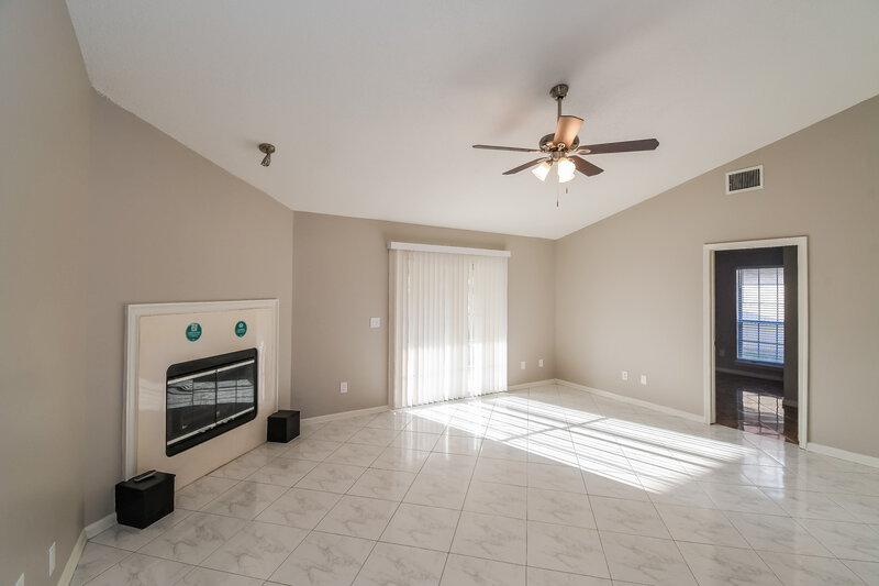 1,885/Mo, 11194 Wandering Oaks Dr Jacksonville, FL 32257 Living Room View