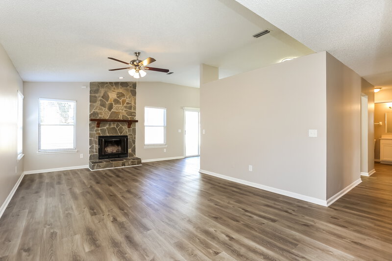 2,065/Mo, 1317 Cove Landing Dr Jacksonville, FL 32233 Living Room View