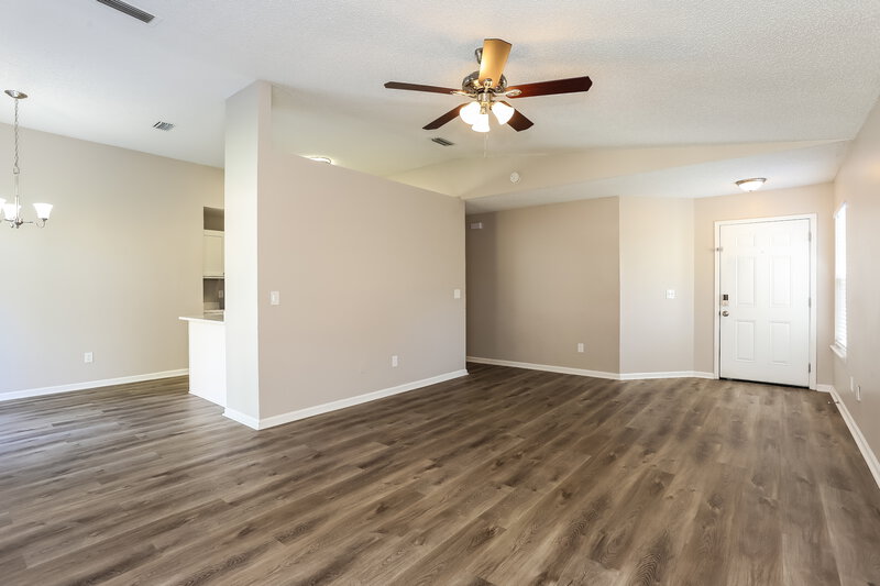 2,065/Mo, 1317 Cove Landing Dr Jacksonville, FL 32233 Living Room View 2