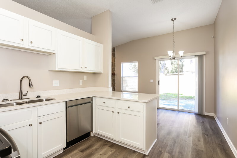 2,065/Mo, 1317 Cove Landing Dr Jacksonville, FL 32233 Kitchen View 3