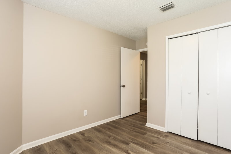 2,065/Mo, 1317 Cove Landing Dr Jacksonville, FL 32233 Main Bedroom View