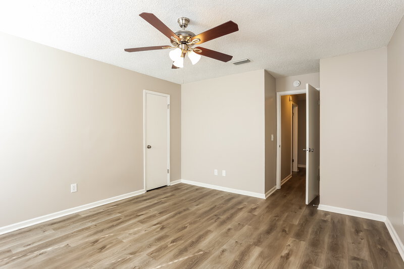 2,065/Mo, 1317 Cove Landing Dr Jacksonville, FL 32233 Main Bedroom View 2