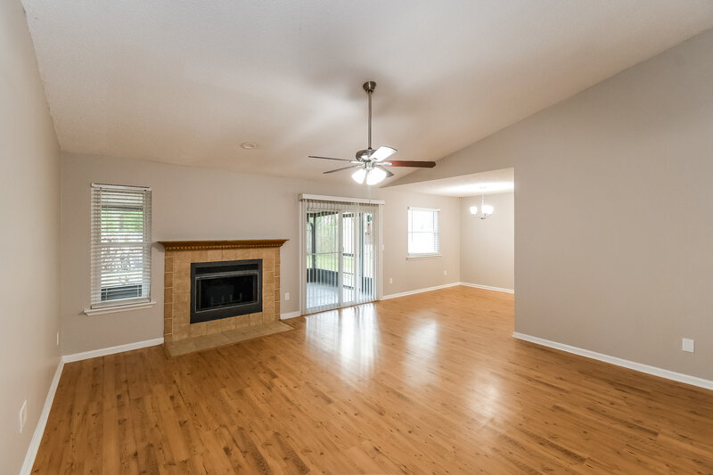 2,020/Mo, 8136 Honeysuckle Ln Jacksonville, FL 32244 Living Room View