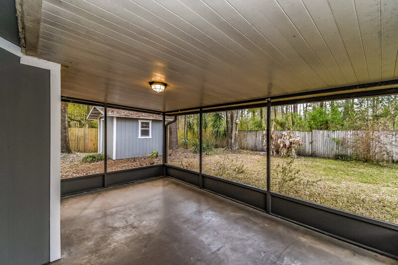2,020/Mo, 8136 Honeysuckle Ln Jacksonville, FL 32244 Sun Room View