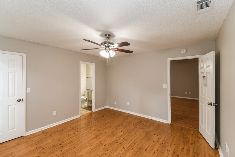 2,020/Mo, 8136 Honeysuckle Ln Jacksonville, FL 32244 Main Bedroom View