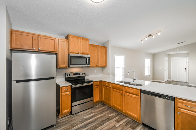 1,715/Mo, 3812 Evan Samuel Dr Jacksonville, FL 32210 Kitchen View 2