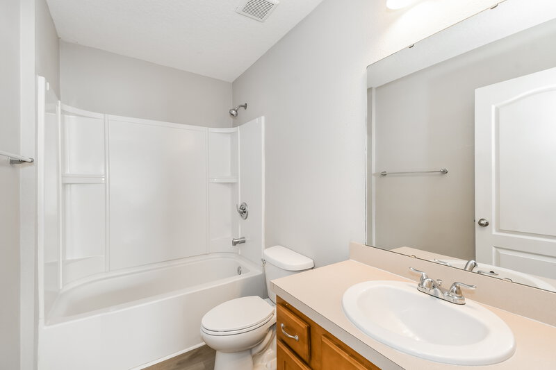 1,715/Mo, 3812 Evan Samuel Dr Jacksonville, FL 32210 Bathroom View