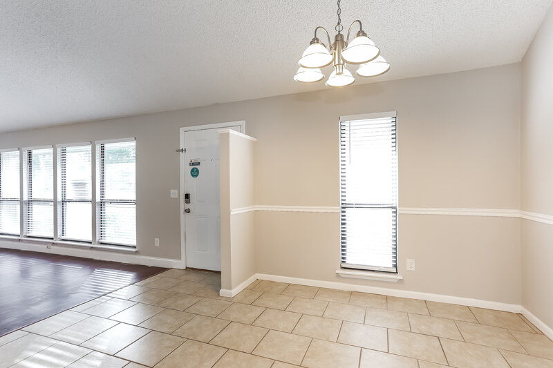 2,130/Mo, 4829 Tocobaga Ln Jacksonville, FL 32225 Dining Room View 2
