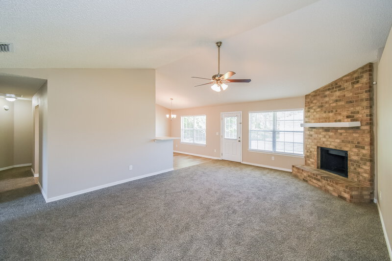 2,175/Mo, 2700 Taylor Hill Dr Jacksonville, FL 32221 Living Room View