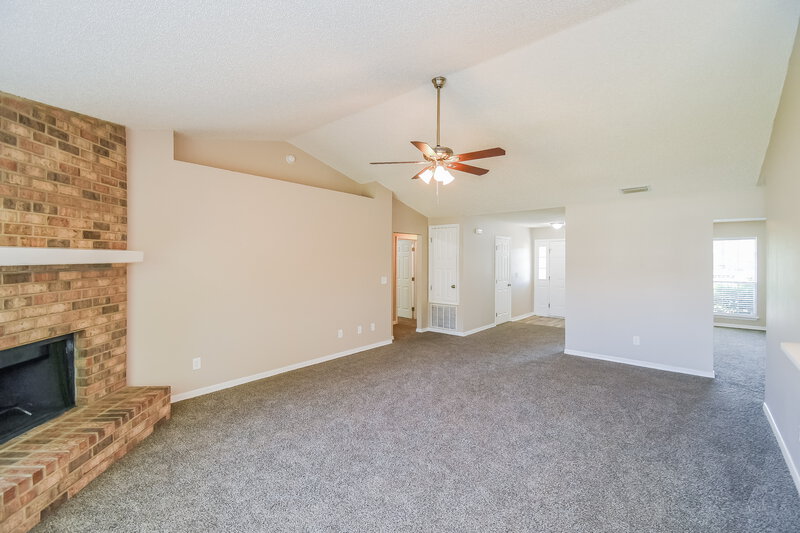 2,175/Mo, 2700 Taylor Hill Dr Jacksonville, FL 32221 Living Room View 3