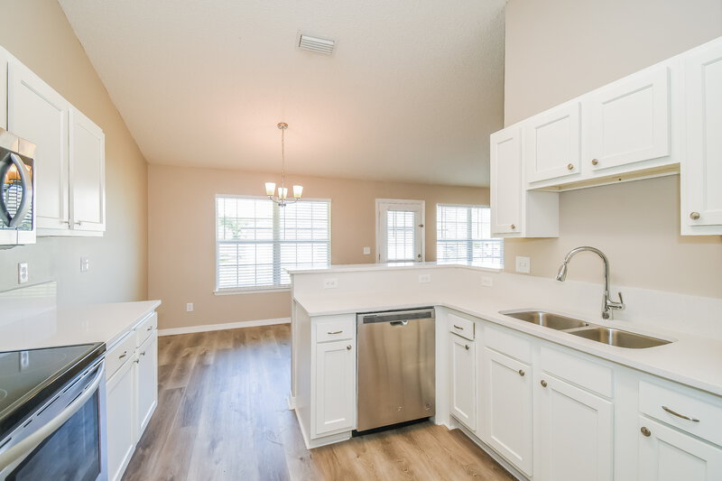 2,175/Mo, 2700 Taylor Hill Dr Jacksonville, FL 32221 Kitchen View
