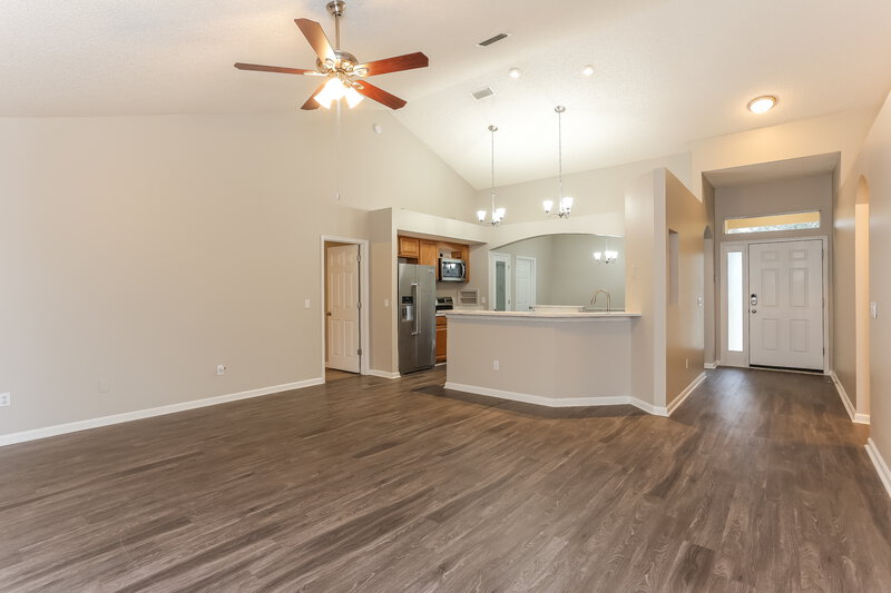 1,910/Mo, 310 Lake Bluff Ct Orange Park, FL 32073 Living Room View