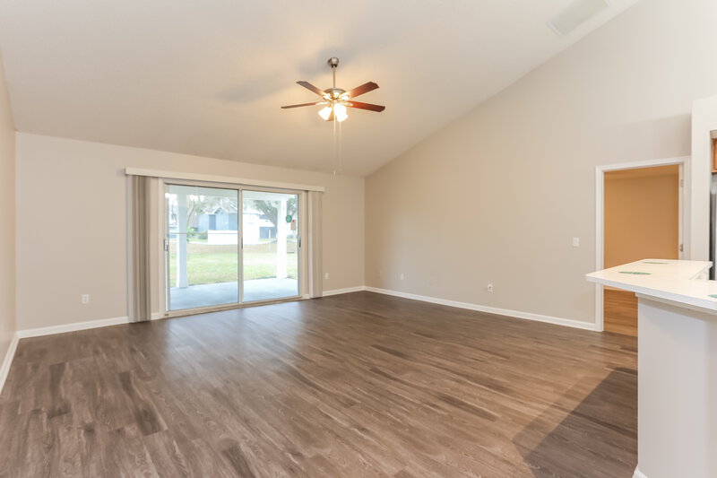1,910/Mo, 310 Lake Bluff Ct Orange Park, FL 32073 Living Room View 2