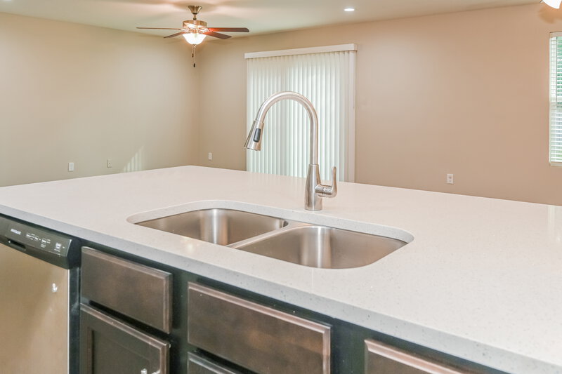 1,905/Mo, 1390 Sarahs Landing Dr Jacksonville, FL 32221 Kitchen View