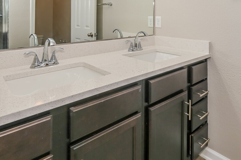 1,905/Mo, 1390 Sarahs Landing Dr Jacksonville, FL 32221 Main Bathroom View