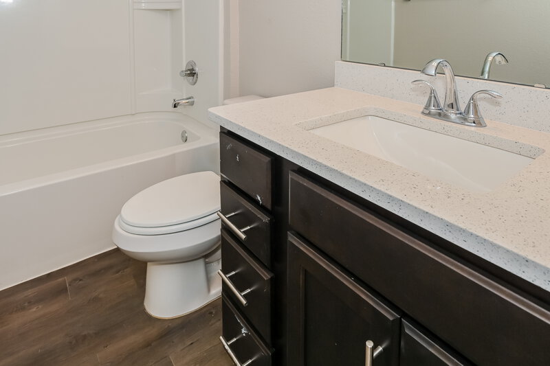 1,905/Mo, 1390 Sarahs Landing Dr Jacksonville, FL 32221 Bathroom View