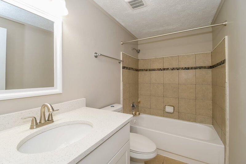 1,765/Mo, 4249 Beacon Tree Ct Jacksonville, FL 32257 Bathroom View
