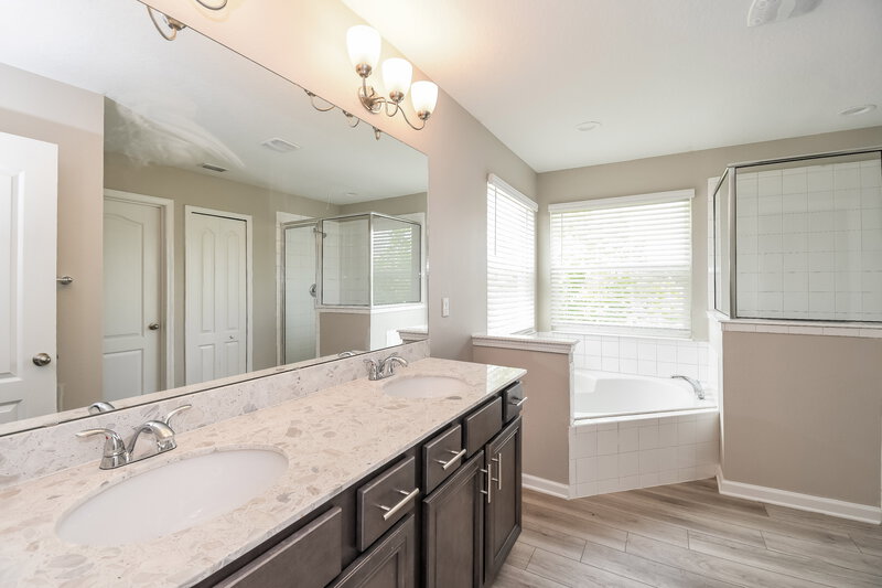 2,530/Mo, 8244 Cape Fox Dr Jacksonville, FL 32222 Main Bedroom View 3