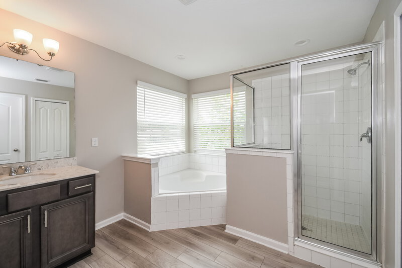 2,530/Mo, 8244 Cape Fox Dr Jacksonville, FL 32222 Main Bedroom View 4