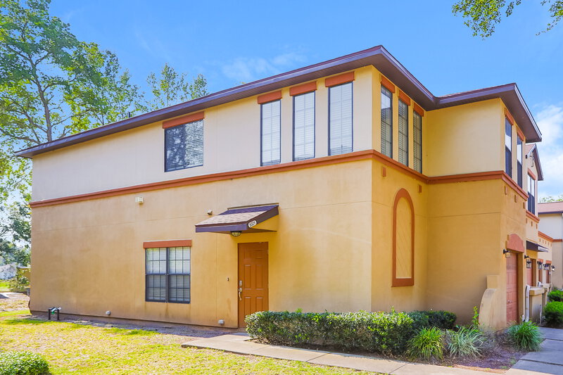1,725/Mo, 5321 Brighton Park Ln Jacksonville, FL 32210 Front View 2