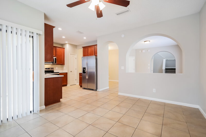 1,725/Mo, 5321 Brighton Park Ln Jacksonville, FL 32210 Living Room View 2