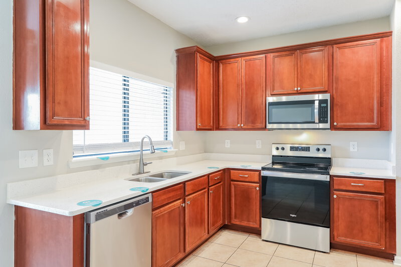 1,725/Mo, 5321 Brighton Park Ln Jacksonville, FL 32210 Kitchen View 2