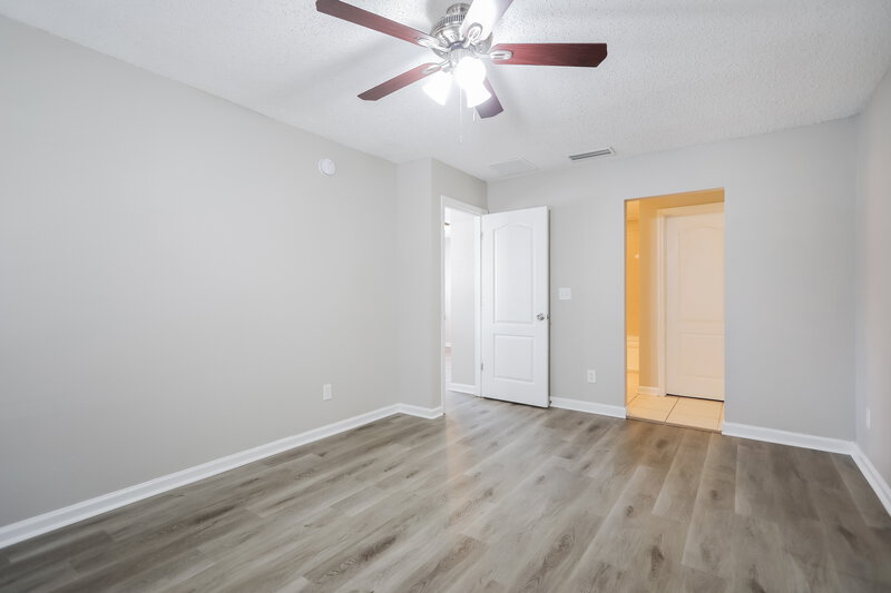 1,725/Mo, 5321 Brighton Park Ln Jacksonville, FL 32210 Main Bedroom View
