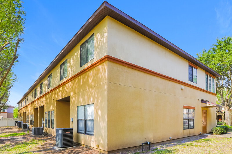 1,725/Mo, 5321 Brighton Park Ln Jacksonville, FL 32210 Rear View