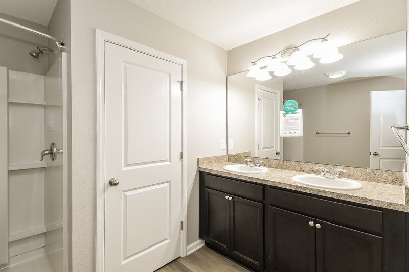 2,620/Mo, 3059 Firethorn Ave Orange Park, FL 32073 Bathroom View