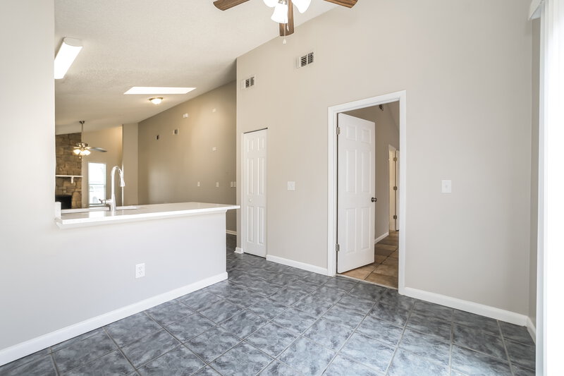 1,685/Mo, 756 Century 21 Dr Jacksonville, FL 32216 Misc View 5