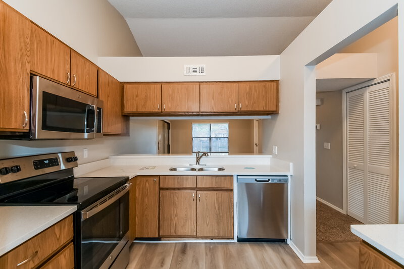 1,615/Mo, 3595 Chappi Way Jacksonville, FL 32223 Kitchen View 3