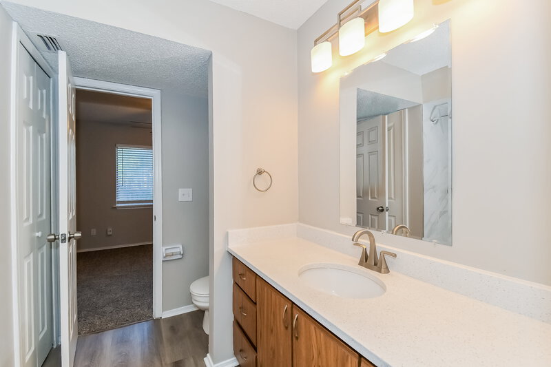 1,615/Mo, 3595 Chappi Way Jacksonville, FL 32223 Main Bathroom View