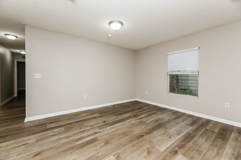 1,760/Mo, 2140 Thomas Ct Jacksonville, FL 32207 Living Room View 3