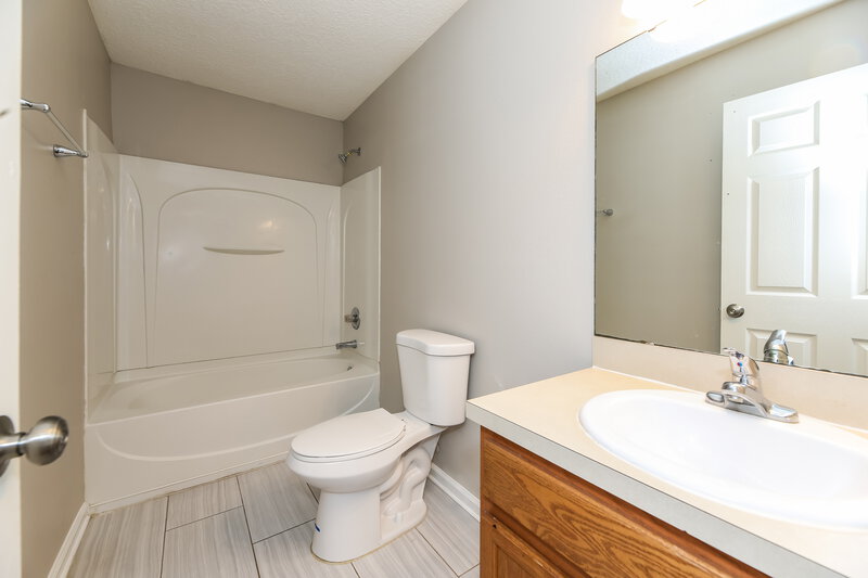 1,760/Mo, 2140 Thomas Ct Jacksonville, FL 32207 Bathroom View