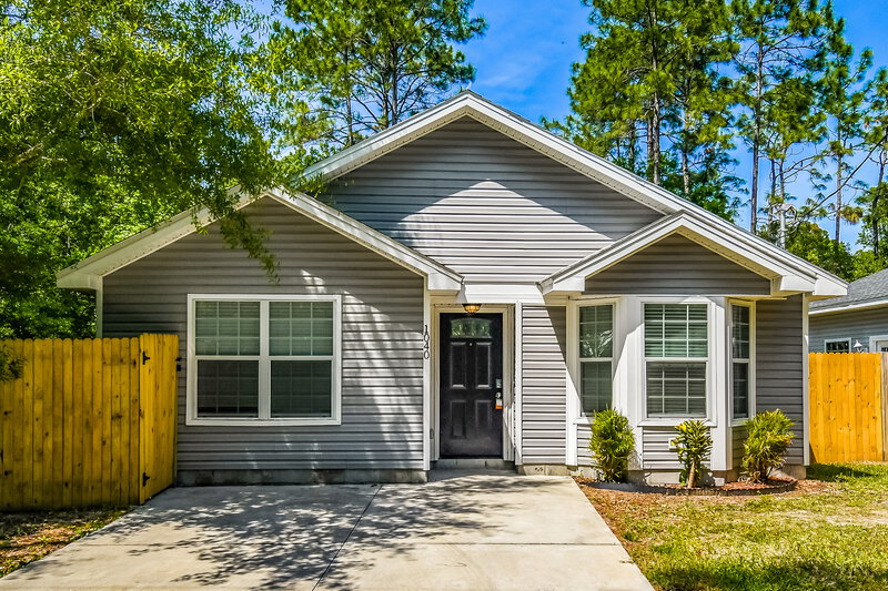 2,170/Mo, 1040 W 7th St Saint Augustine, FL 32084 External View