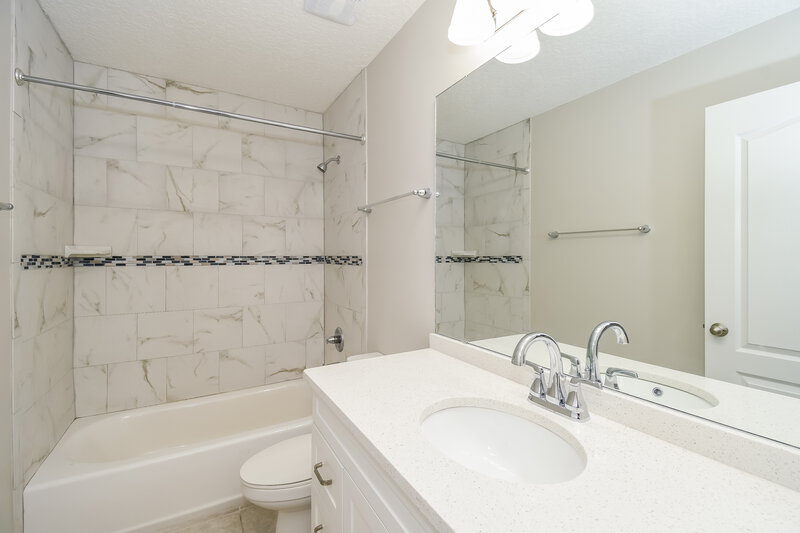 2,170/Mo, 1040 W 7th St Saint Augustine, FL 32084 Bathroom View