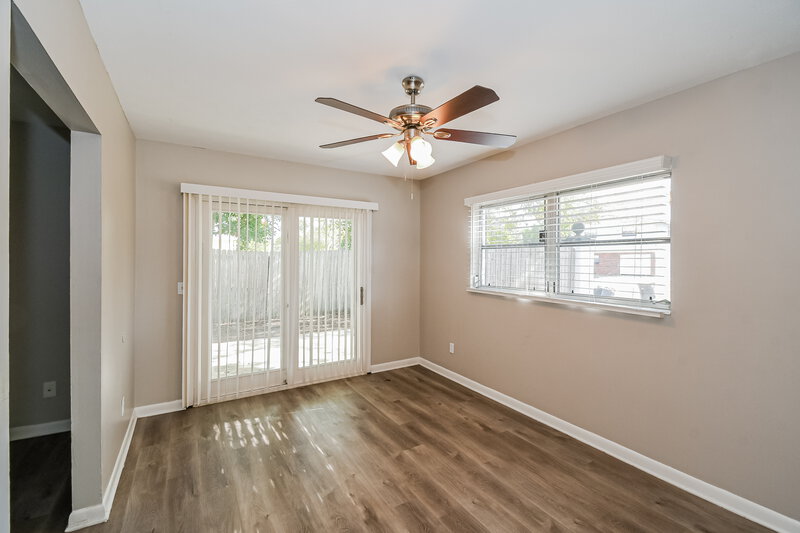 1,690/Mo, 5942 Jaguar Dr W Jacksonville, FL 32244 Dining Room View