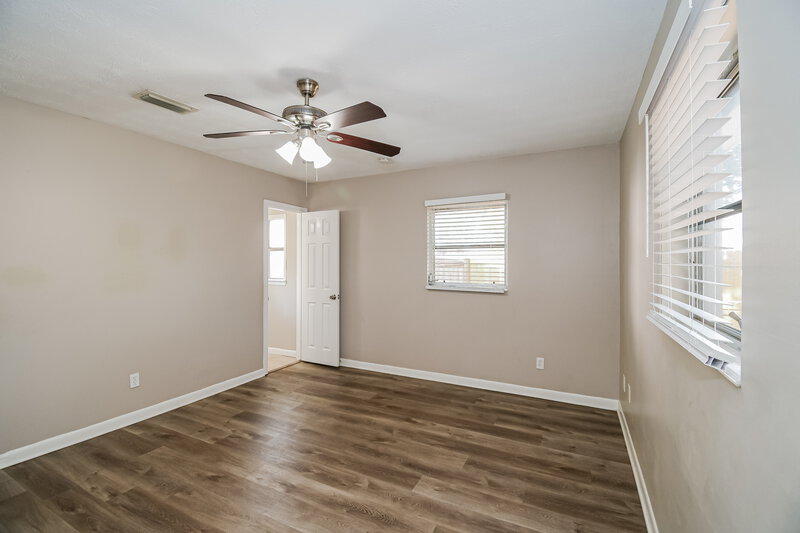 1,690/Mo, 5942 Jaguar Dr W Jacksonville, FL 32244 Main Bedroom View 2