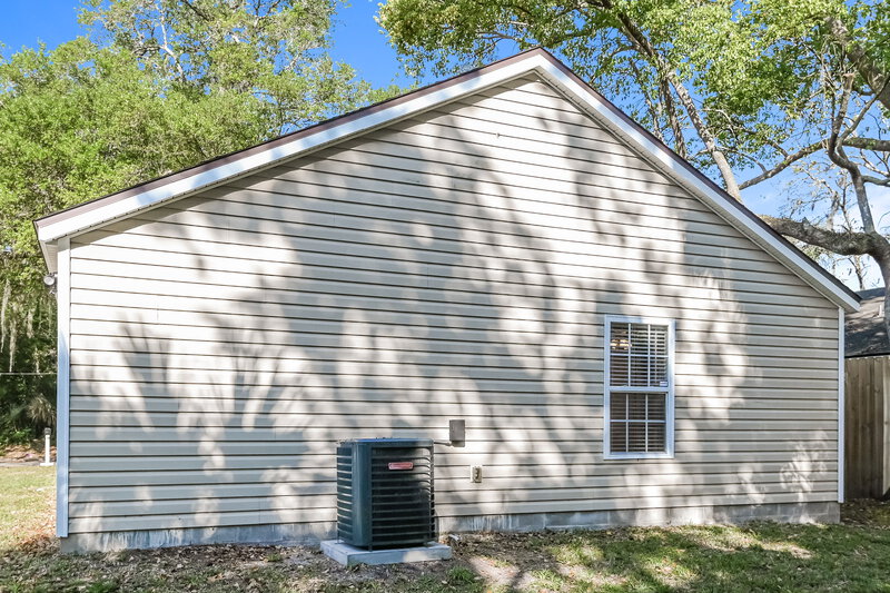 1,685/Mo, 45 N Whitney St Saint Augustine, FL 32084 Rear View