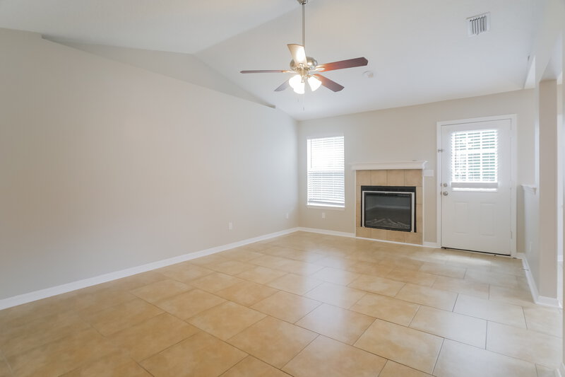 1,915/Mo, 1334 Truman Dr Saint Augustine, FL 32084 Living Room View 3