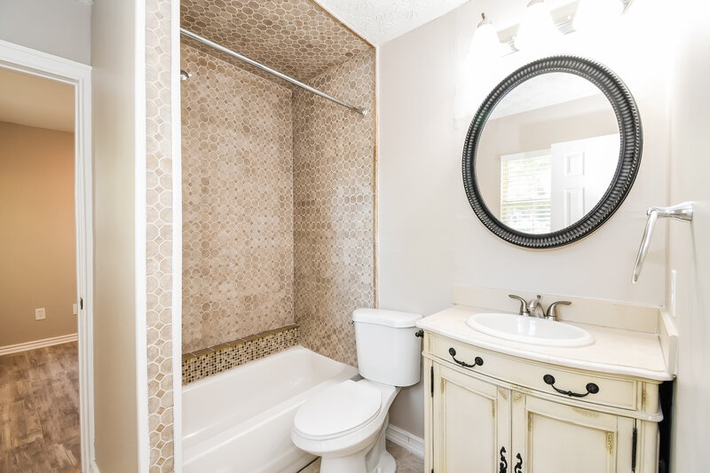 2,380/Mo, 14124 Pleasant Point Ln Jacksonville, FL 32225 Main Bathroom View