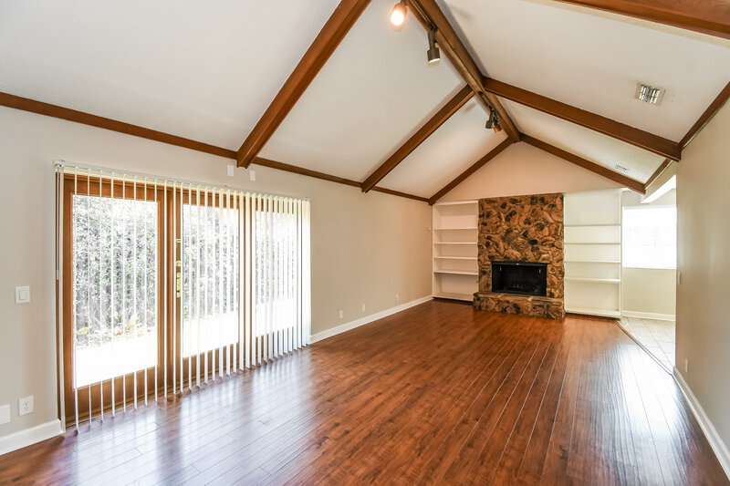 2,330/Mo, 11413 Scott Mill Rd Jacksonville, FL 32223 Living Room View 2