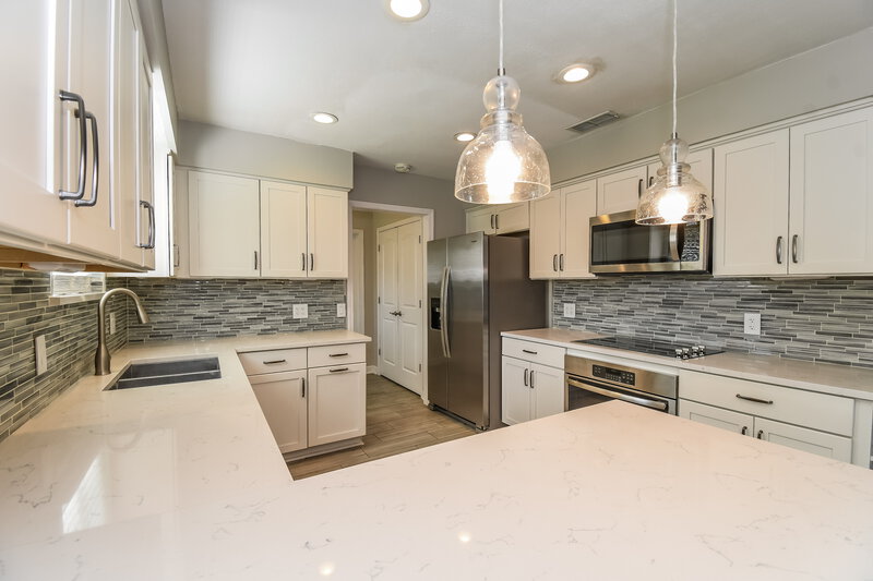 2,330/Mo, 11413 Scott Mill Rd Jacksonville, FL 32223 Kitchen View 2