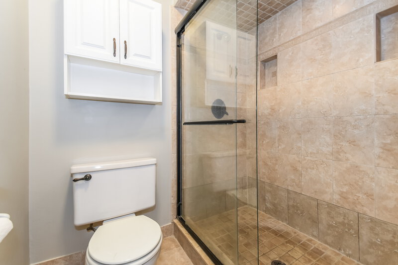 2,330/Mo, 11413 Scott Mill Rd Jacksonville, FL 32223 Bathroom View 2