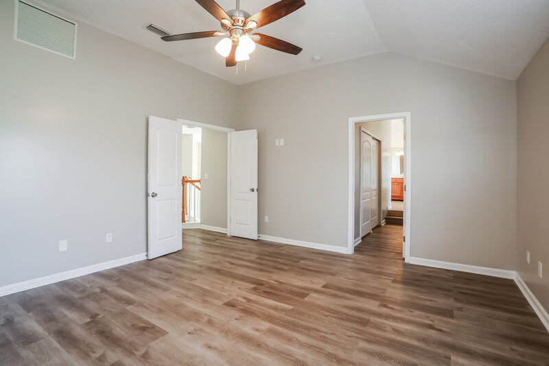 2,515/Mo, 880 Thoroughbred Dr Orange Park, FL 32065 Main Bedroom View 2