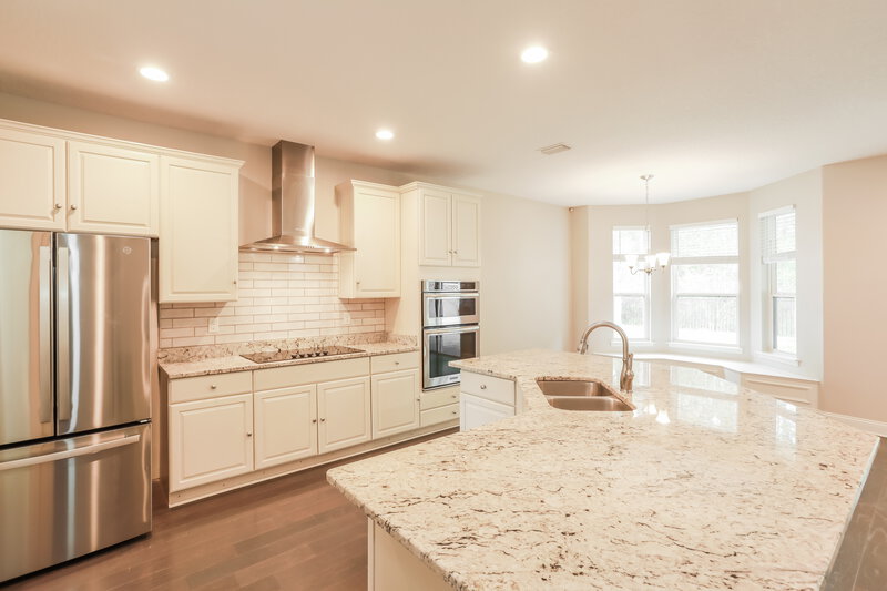 2,990/Mo, 654 Drysdale Dr Orange Park, FL 32065 Kitchen View 2